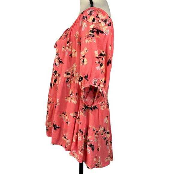 Torrid SZ 1 (1X-Large) Babydoll Top Floral Stretch Gauzy Boat Neck Keyhole Pink - Picture 5 of 9